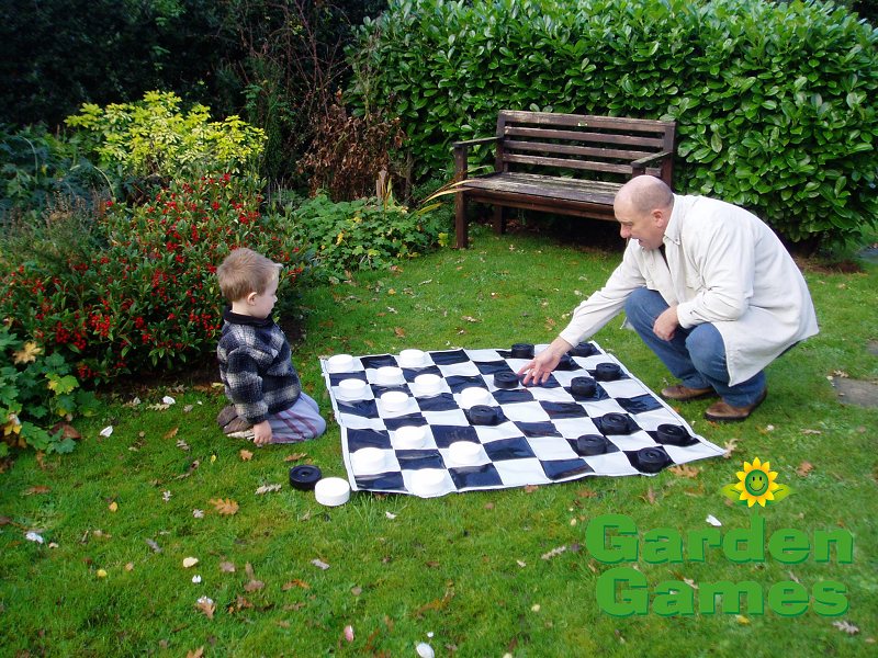 【draughts】什么意思_英语draughts的翻译_音标_读音